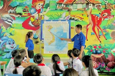 Liên đội trường TH Hành Tín Tây hưởng ứng cuộc vận động “Tự hào một dải non sông” Liên đội trường TH Hành Tín Tây hưởng ứng cuộc vận động “Tự hào một dải non sông”
